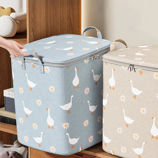 Large capacity clothes and quilt storage bag, non-woven fabric, foldable design for wardrobes, closets, and moving use.  

