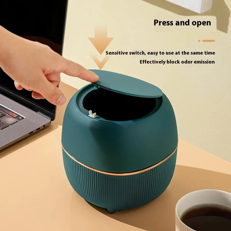 🗑️ Mini Desktop Trash Can – Pop-Up Lid Storage Bin for Coffee Tables & Office Desks ✨