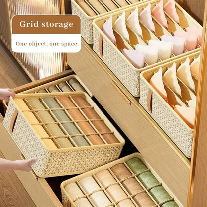 👕 Foldable Multi-Grid Underwear & Sock Organizer – Sturdy Non-Woven Drawer Storage Box